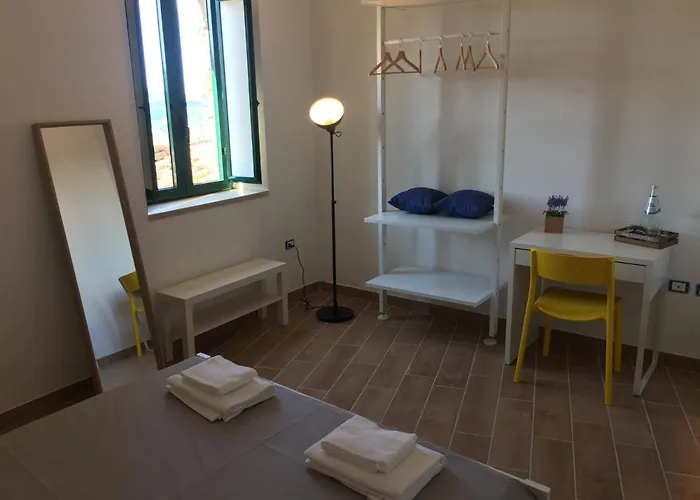 B&B La Torretta Di Alessia 3*