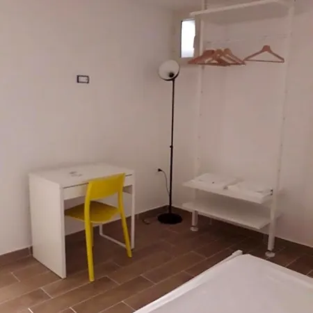 La Torretta Di Alessia Couette-café 3*